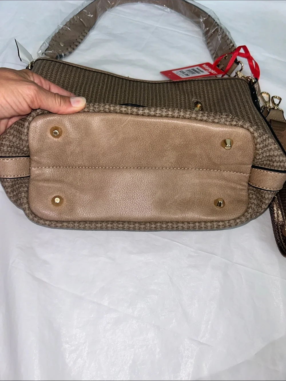 Wrangler by Montana West Leather Weave Hobo w/Convertible Crossbody Guitar Strap - Picture 7 of 11